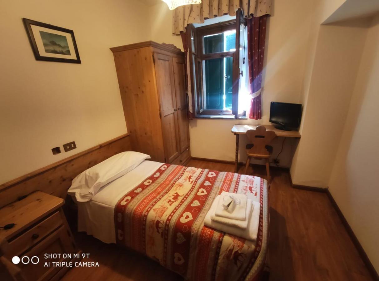 La Favorita Bed & Breakfast Lozzo Cadore Luaran gambar