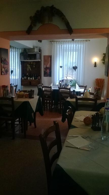 La Favorita Bed & Breakfast Lozzo Cadore Bilik gambar